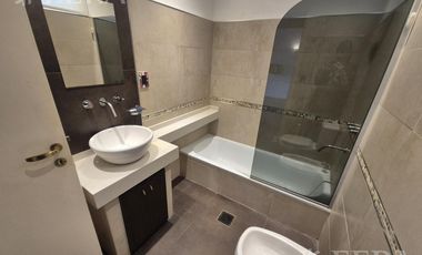 Venta departamento 3 ambientes con balcón en  Quilmes Centro