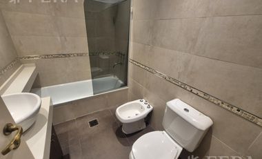 Venta departamento 3 ambientes con balcón en  Quilmes Centro