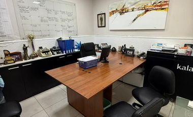 Se vende local en pleno Centro