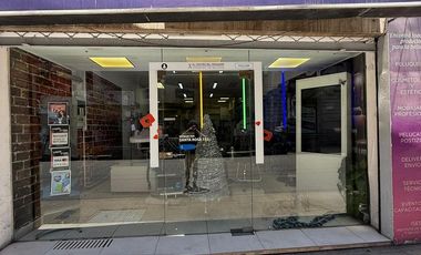 Se vende local en pleno Centro