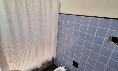 Venta casa 3 ambientes con jardín en Sarandi