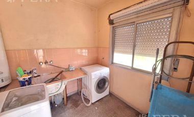 Venta casa 3 ambientes con jardín en Sarandi