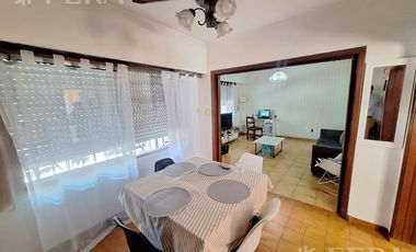 Venta casa 3 ambientes con jardín en Sarandi