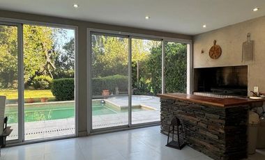 Casa de 8 Ambientes en Venta,Barrio Cerrado La Pradera, Pilar