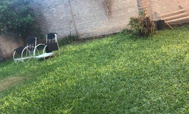 VENTA - Casa 3 dormitorios, cochera y jardín. Fisherton, Rosario.
