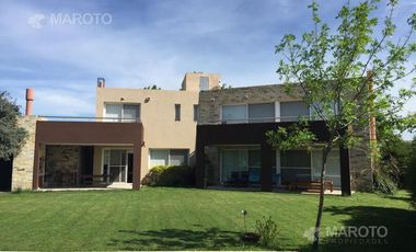 CASA EN VENTA EN HARAS SANTA MARIA - MAROTO PROPIEDADES