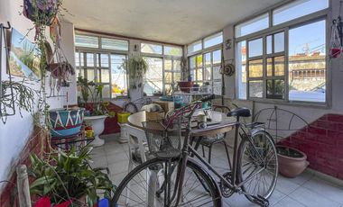 Casa de 3 dormitorios, departamento y local independiente