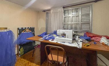 Casa de 3 dormitorios, departamento y local independiente