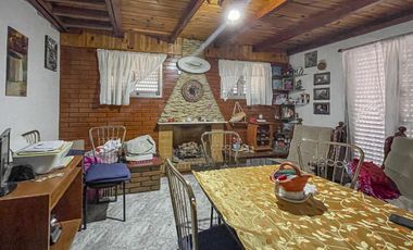 Casa de 3 dormitorios, departamento y local independiente