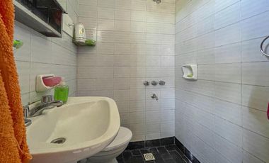 Casa de 3 dormitorios, departamento y local independiente