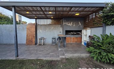 Casa en  QUINTAS DE ARGUELLO APTA CREDITO