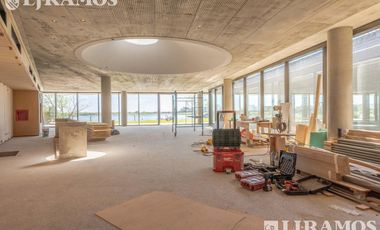 Departamento en venta de 3 ambientes con vista a la Laguna central