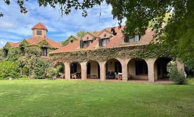 Casa en Las Lomas de San Isidro