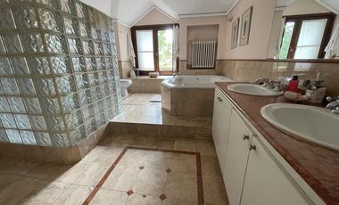 Casa en Las Lomas de San Isidro