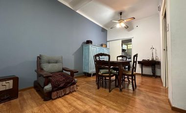 PH en PB con 2 Departamentos y PARQUE en Temperley SIN EXPENSAS