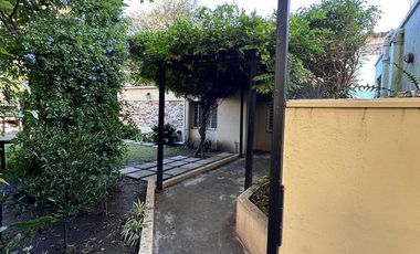 PH en PB con 2 Departamentos y PARQUE en Temperley SIN EXPENSAS