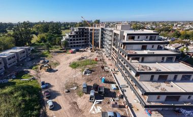 Venta departamento 2 ambientes con balcon en La Renata Golf.