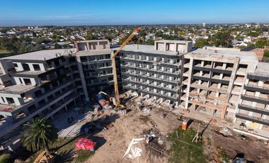 Venta departamento 2 ambientes con balcon en La Renata Golf.