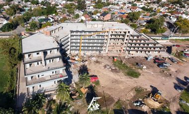 Venta departamento 2 ambientes con balcon en La Renata Golf.