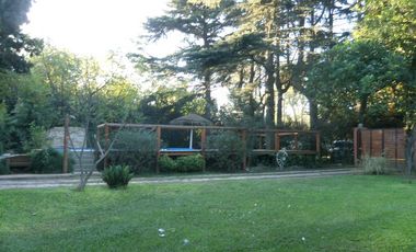 EXCELENTE COMPLEJO-CASA QUINTA PARA EMPRENDIMIENTO COMERCIAL O VIVIENDA SOBRE PREDIO DE 2400 M2