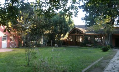 EXCELENTE COMPLEJO-CASA QUINTA PARA EMPRENDIMIENTO COMERCIAL O VIVIENDA SOBRE PREDIO DE 2400 M2