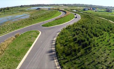 Casa en Venta en Barrio Costas Premium a la Laguna