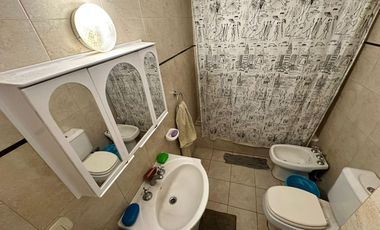 DEPARTAMENTO AL FRENTE EN TAPIALES EXCELENTE UBICACION