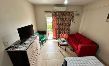 DEPARTAMENTO AL FRENTE EN TAPIALES EXCELENTE UBICACION