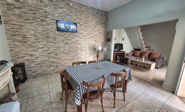 Venta de PH 4 ambientes en Wilde