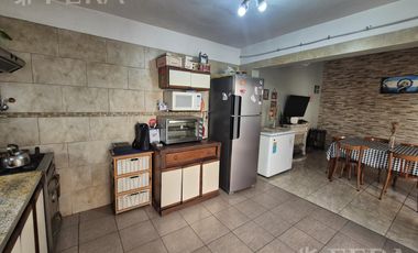 Venta de PH 4 ambientes en Wilde