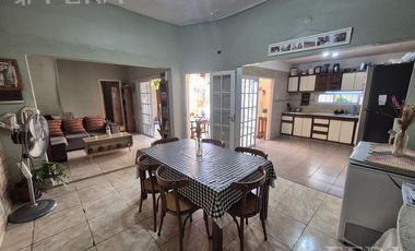 Venta de PH 4 ambientes en Wilde