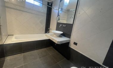 Venta casa de 4 ambientes con cochera y jardín en Don Bosco