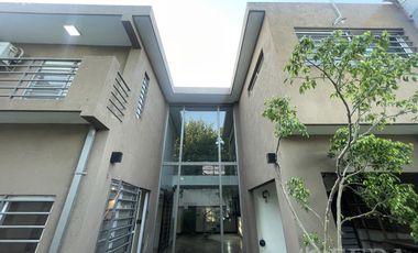 Venta casa de 4 ambientes con cochera y jardín en Don Bosco