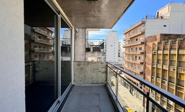 Venta - Departamento de un dormitorio, a estrenar, al frente, al este, con balcón, en Barrio Martin.