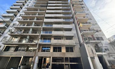 Venta - Departamento de un dormitorio, a estrenar, al frente, al este, con balcón, en Barrio Martin.
