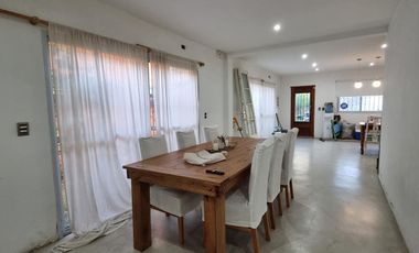 Casa en Venta 4 ambientes con Jardín en Maschwitz