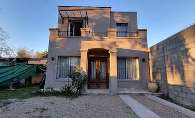 Casa en Venta 4 ambientes con Jardín en Maschwitz