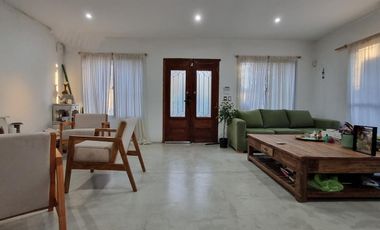 Casa en Venta 4 ambientes con Jardín en Maschwitz