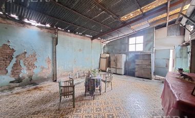 Venta de Casa a refaccionar en Avellaneda