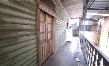 Venta de Casa a refaccionar en Avellaneda