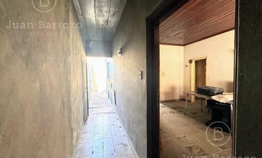 Venta Casa con 2 dormitorios en Remedios de Escalada.