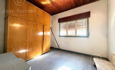 Venta Casa con 2 dormitorios en Remedios de Escalada.