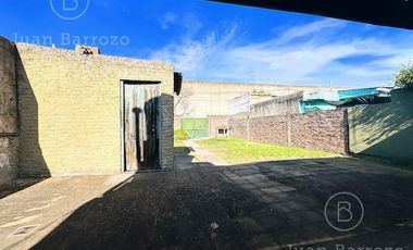 Venta Casa con 2 dormitorios en Remedios de Escalada.