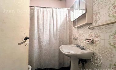 Venta Casa con 2 dormitorios en Remedios de Escalada.