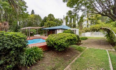 VENTA - Casa - Quincho, Parrillero, Piscina y Cancha de tenis - Funes, Santa Fe.