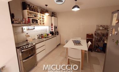 PH tipo casa en venta, Asborno 295, Escobar Centro. APTO CREDITO.