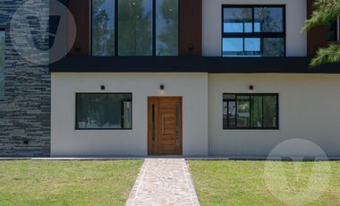 Casa en venta - Barrio El Principado, Canning