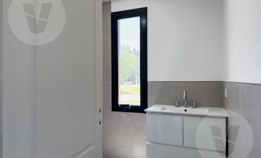 Casa en venta - Barrio El Principado, Canning