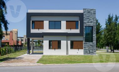 Casa en venta - Barrio El Principado, Canning