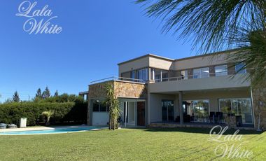 Casa con pileta en venta -  La Providencia Country Club, Canning, Ezeiza
